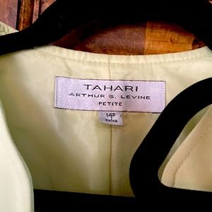 Tahari 14 P lime green 3 piece suit